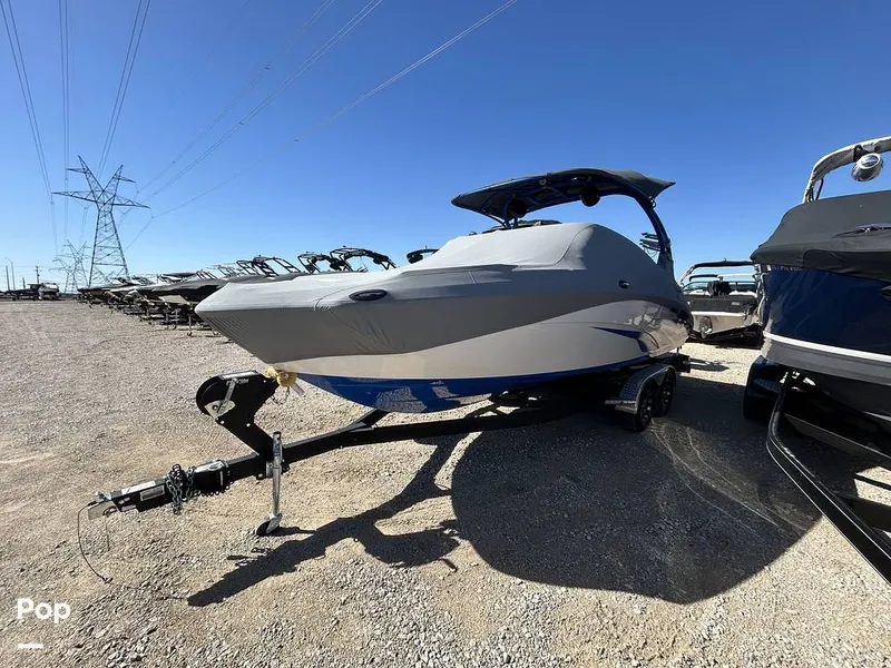 Slide: The Image of Yamaha 242X 2020 - 15236795