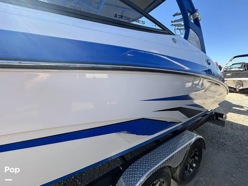 Slide: The Image of Yamaha 242X 2020 - 15236815