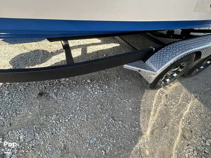 Slide: The Image of Yamaha 242X 2020 - 15236837