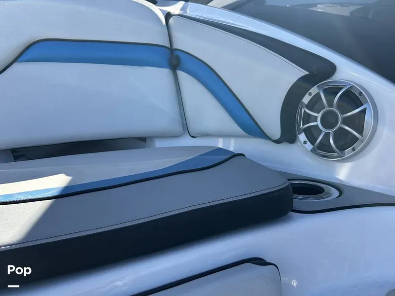 Slide: The Image of Yamaha 242X 2020 - 15236942