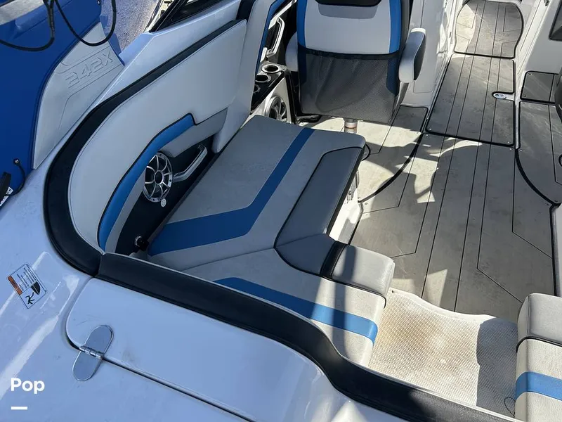 Slide: The Image of Yamaha 242X 2020 - 15237036