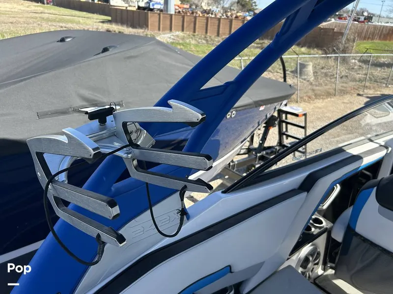 Slide: The Image of Yamaha 242X 2020 - 15237038