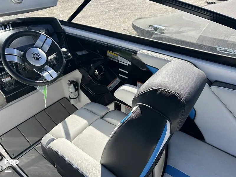 Slide: The Image of Yamaha 242X 2020 - 15237123