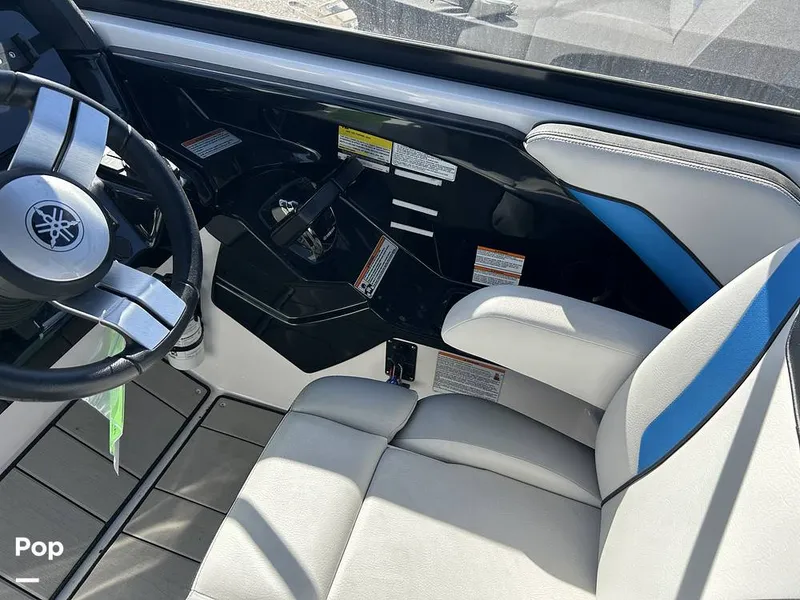 Slide: The Image of Yamaha 242X 2020 - 15237125