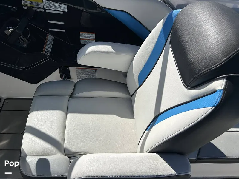 Slide: The Image of Yamaha 242X 2020 - 15237126