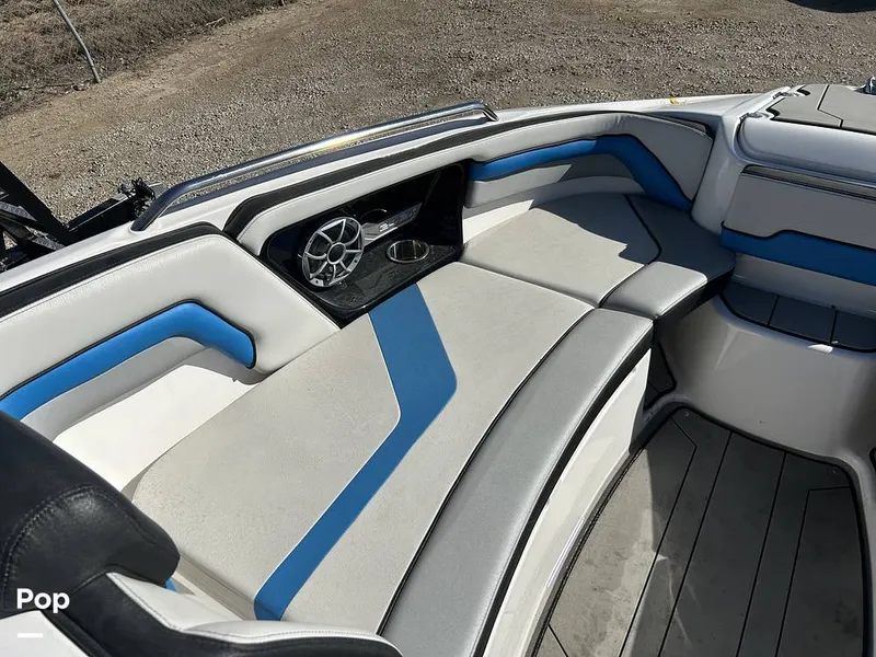 Slide: The Image of Yamaha 242X 2020 - 15237131