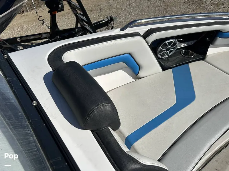 Slide: The Image of Yamaha 242X 2020 - 15237132