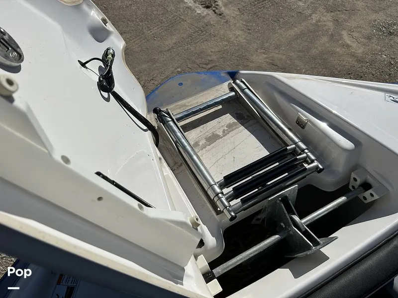 Slide: The Image of Yamaha 242X 2020 - 15237134