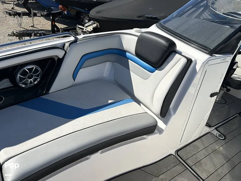 Slide: The Image of Yamaha 242X 2020 - 15237135