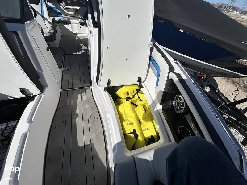 Slide: The Image of Yamaha 242X 2020 - 15237140