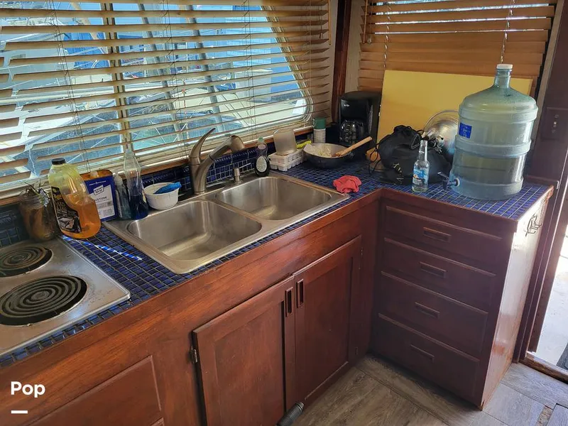 Slide: The Image of Elliot Aquilar Awg49 1983 - 15387875