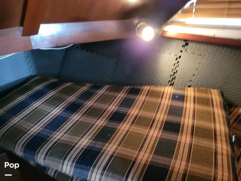 Slide: The Image of Elliot Aquilar Awg49 1983 - 15387883