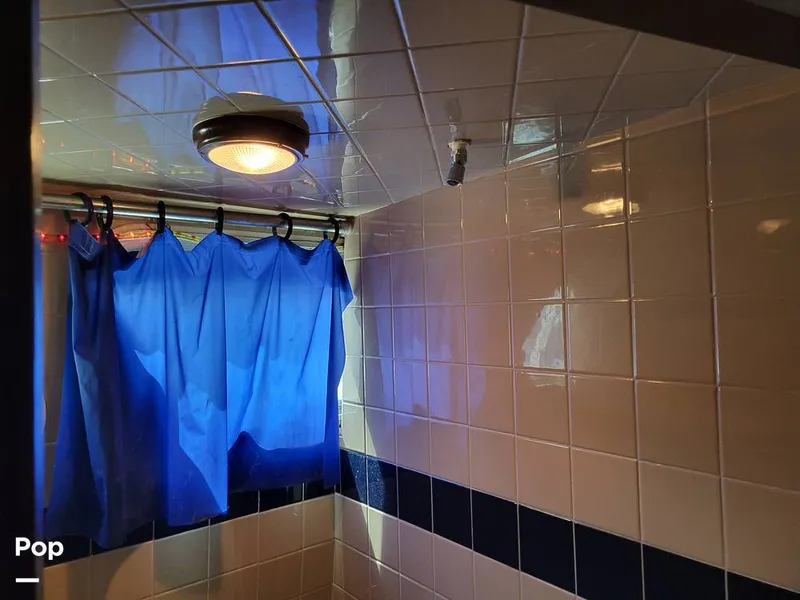 Slide: The Image of Elliot Aquilar Awg49 1983 - 15387886