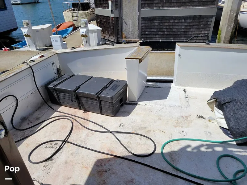 Slide: The Image of Elliot Aquilar Awg49 1983 - 15388065