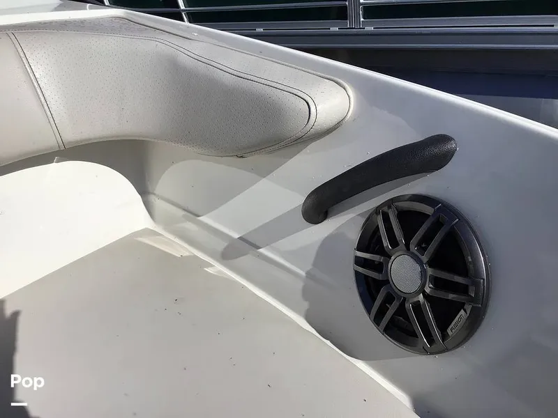 Slide: The Image of Sea Ray 210 SPX OB 2023 - 14830350