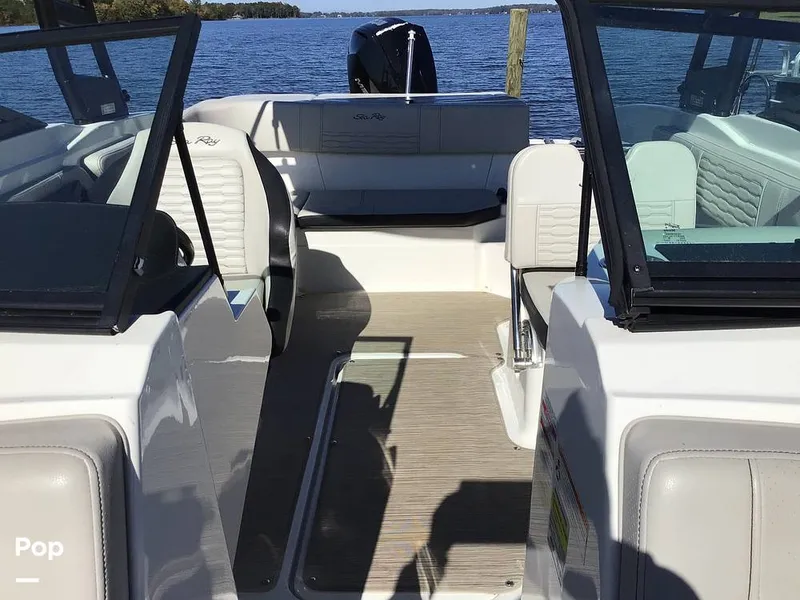 Slide: The Image of Sea Ray 210 SPX OB 2023 - 14830352
