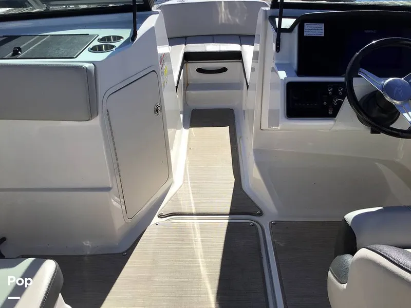 Slide: The Image of Sea Ray 210 SPX OB 2023 - 14830295