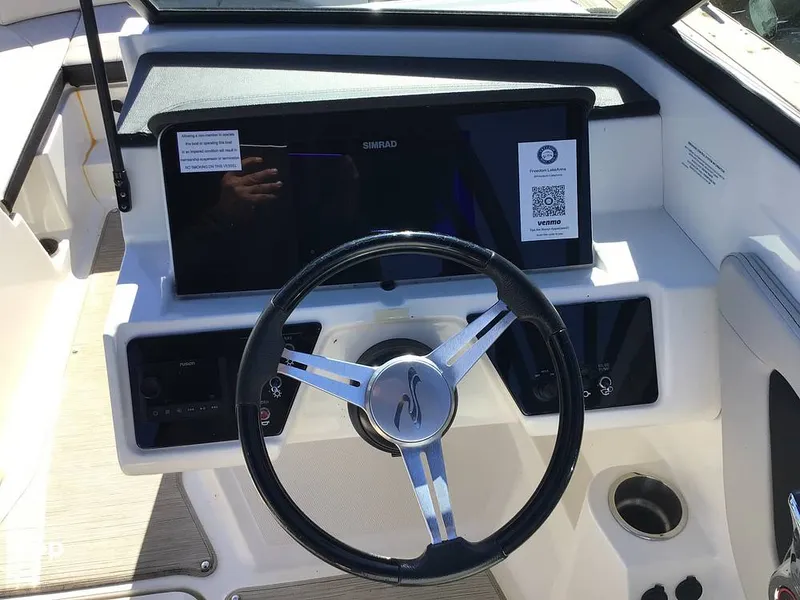 Slide: The Image of Sea Ray 210 SPX OB 2023 - 14830297