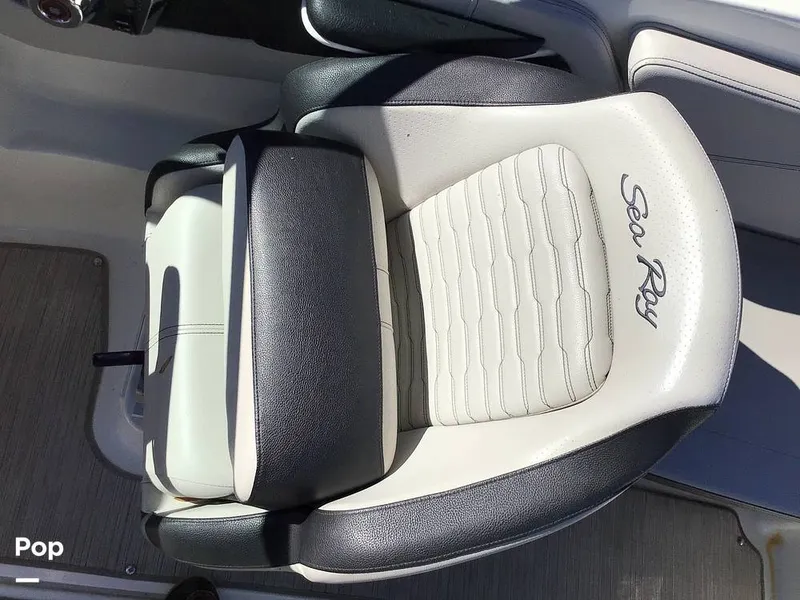 Slide: The Image of Sea Ray 210 SPX OB 2023 - 14830304