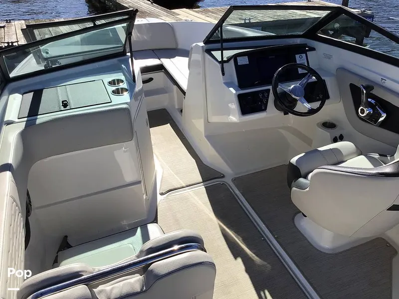 Slide: The Image of Sea Ray 210 SPX OB 2023 - 14830291