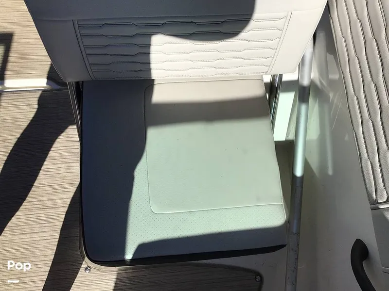 Slide: The Image of Sea Ray 210 SPX OB 2023 - 14830308