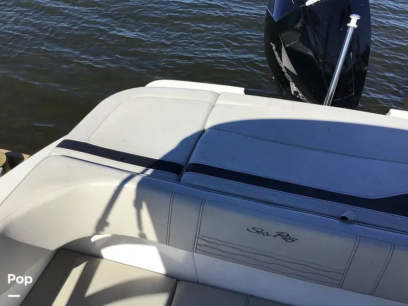Slide: The Image of Sea Ray 210 SPX OB 2023 - 14830341