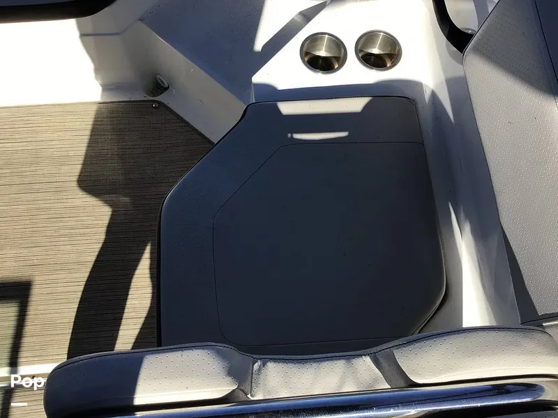 Slide: The Image of Sea Ray 210 SPX OB 2023 - 14830309