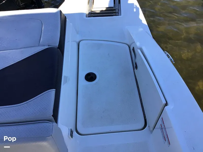 Slide: The Image of Sea Ray 210 SPX OB 2023 - 14830281