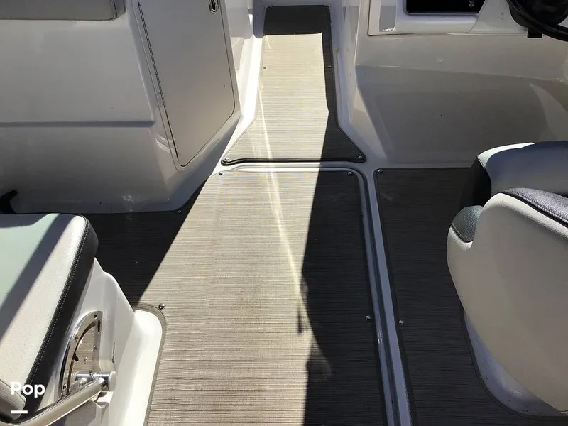 Slide: The Image of Sea Ray 210 SPX OB 2023 - 14830294