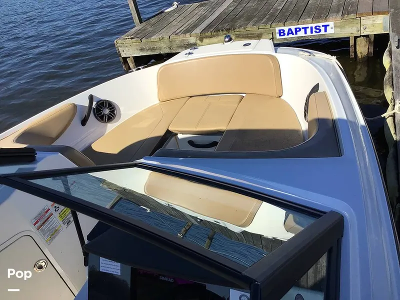 Slide: The Image of Sea Ray 210 SPX OB 2023 - 14830337