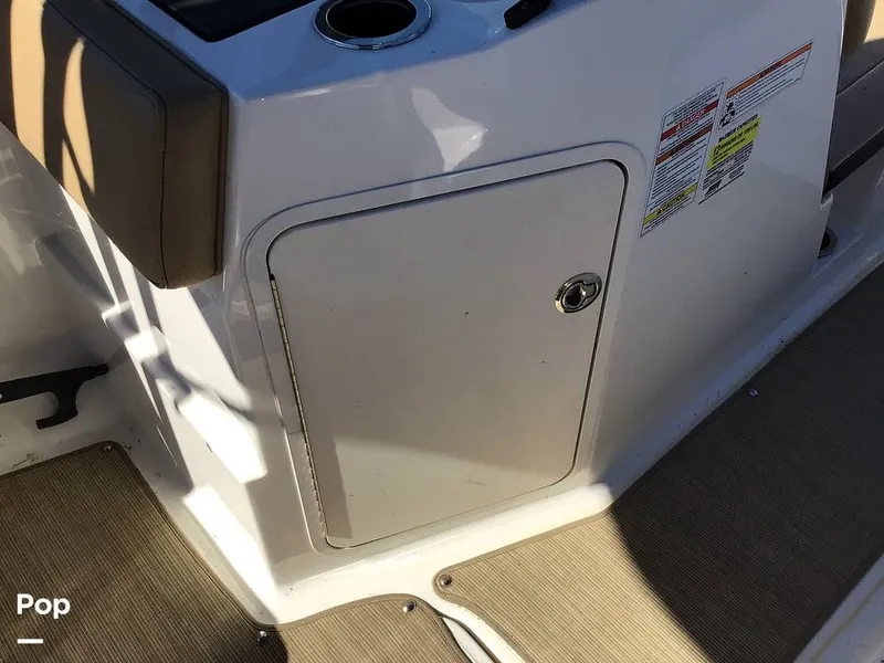 Slide: The Image of Sea Ray 210 SPX OB 2023 - 14830376