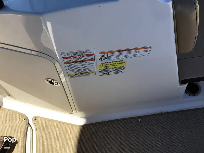 Slide: The Image of Sea Ray 210 SPX OB 2023 - 14830378