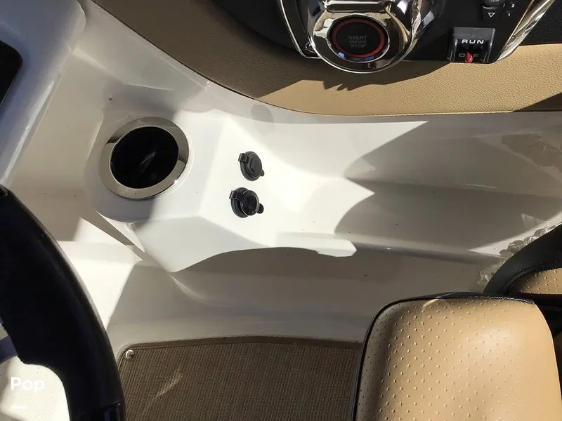 Slide: The Image of Sea Ray 210 SPX OB 2023 - 14830381