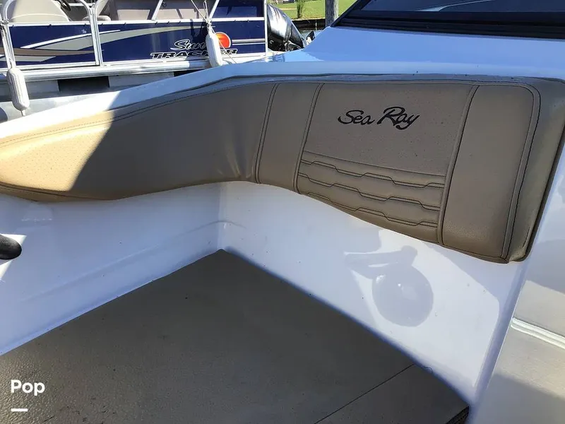Slide: The Image of Sea Ray 210 SPX OB 2023 - 14830391