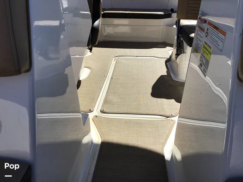 Slide: The Image of Sea Ray 210 SPX OB 2023 - 14830396