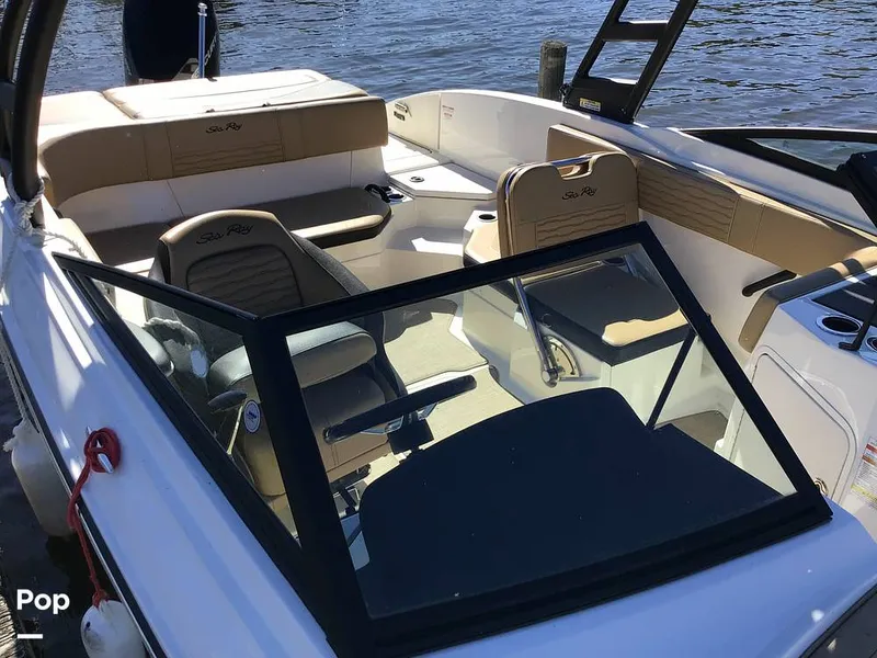 Slide: The Image of Sea Ray 210 SPX OB 2023 - 14830328