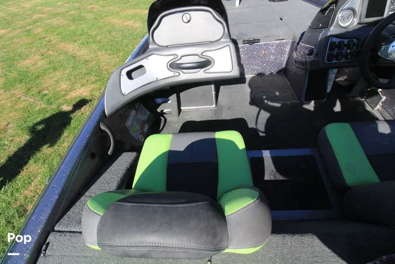 Slide: The Image of Passenger Seat - 14854000