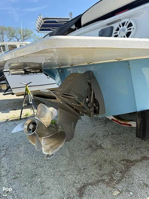 Slide: The Image of Regal LS4 2020 - 16300377