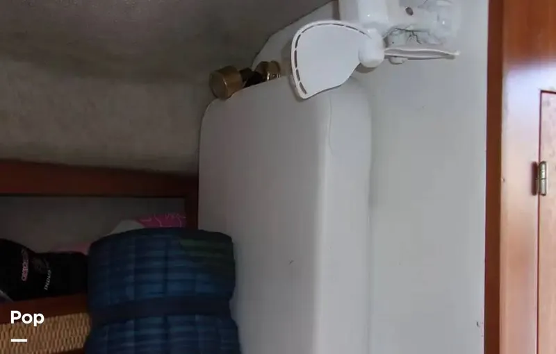 Slide: The Image of Pursuit Tiara 2500 1983 - 14921573