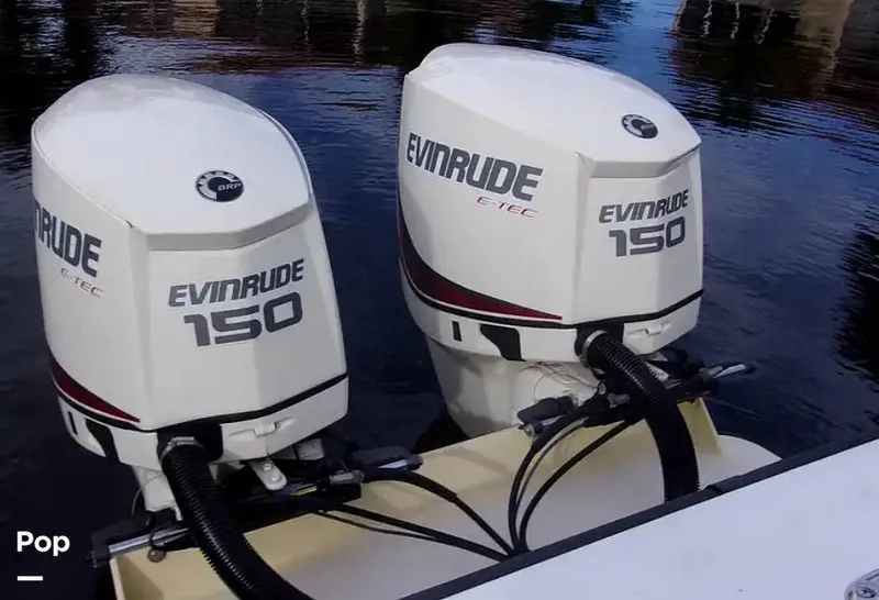 Slide: The Image of Pursuit Tiara 2500 1983 - 14921593