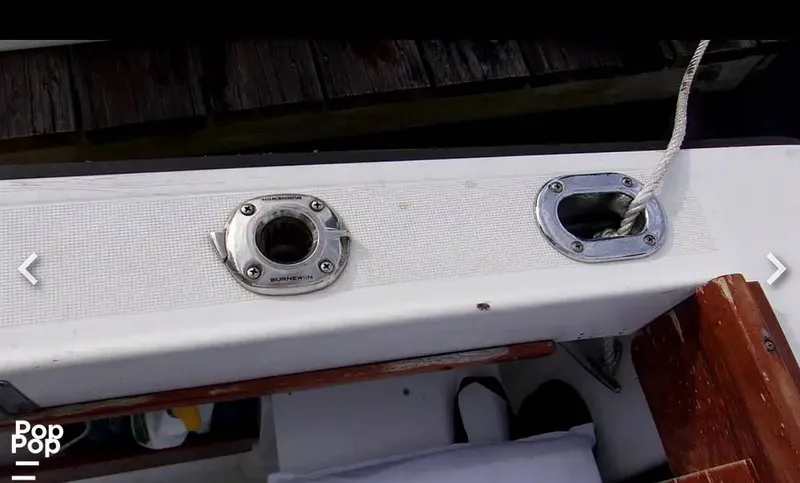 Slide: The Image of Pursuit Tiara 2500 1983 - 14921598