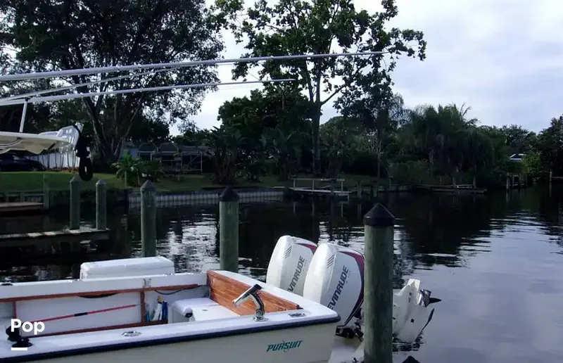 Slide: The Image of Pursuit Tiara 2500 1983 - 14921604