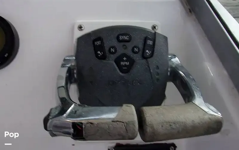 Slide: The Image of Pursuit Tiara 2500 1983 - 14921611