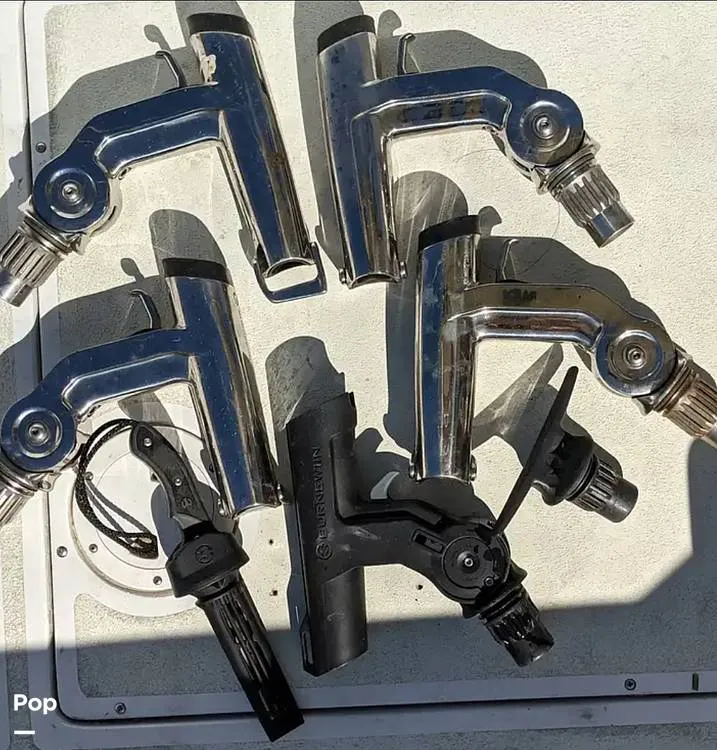 Slide: The Image of Pursuit Tiara 2500 1983 - 14921564