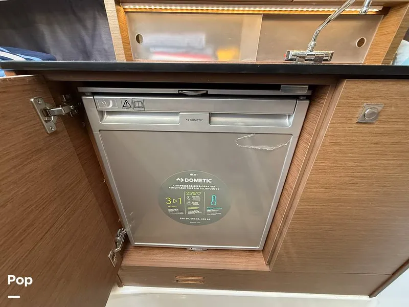 Slide: The Image of Jeanneau Leader 9.0 WA 2020 - 15215477