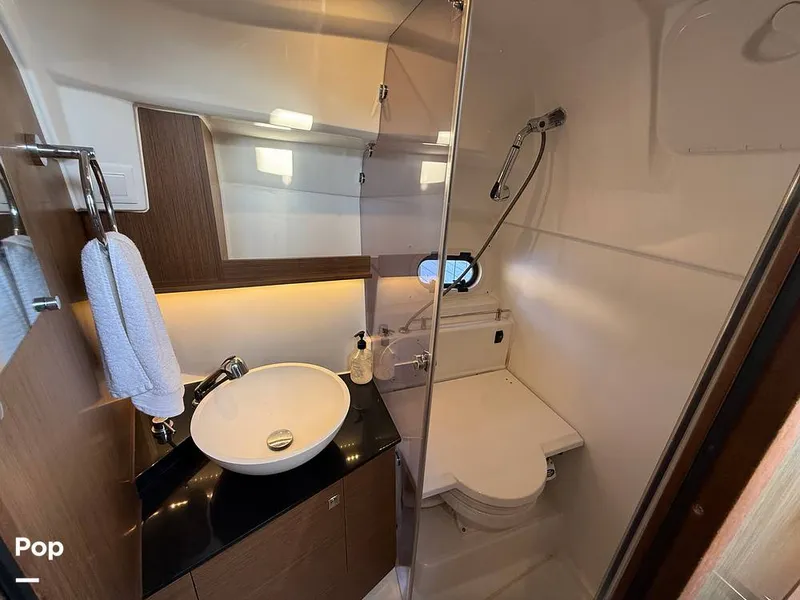 Slide: The Image of Head Compartmnt - 15215342