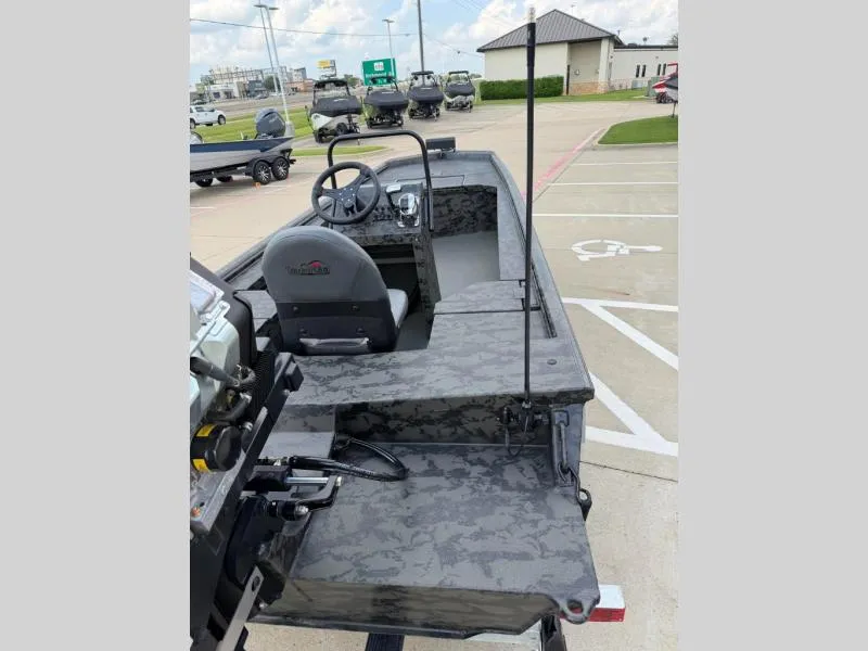 Slide: The Image of Gator-Tail 18/54 Extreme Series 2026 - 17