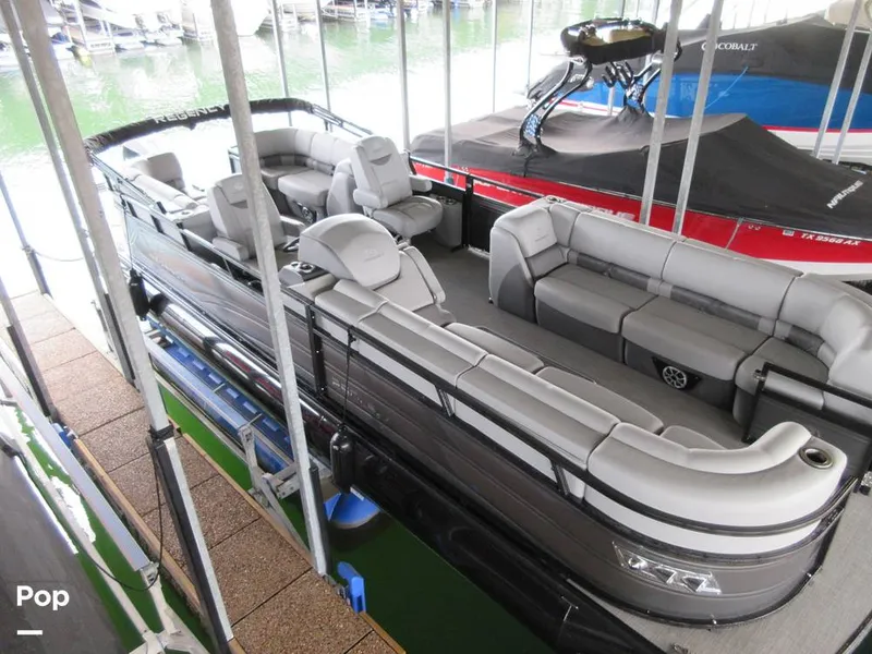 Slide: The Image of Long Shot From Above - 15015684