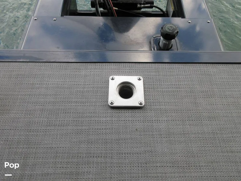 Slide: The Image of Regency 250 LE3 2023 - 15015787