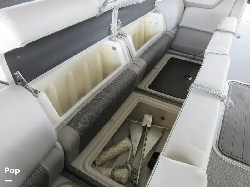 Slide: The Image of Regency 250 LE3 2023 - 15015801